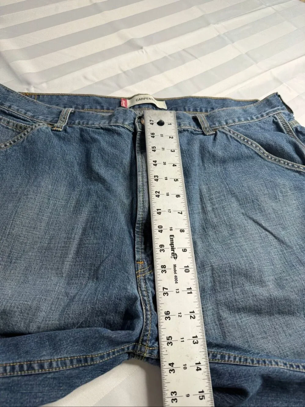 Levi’s Men’s Dark Wash Denim Carpenter Utility Shorts Size 42